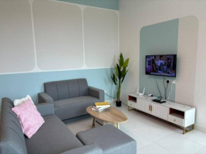 Mount Austin #Akademik Suite WarmCozy Style 1-2Pax